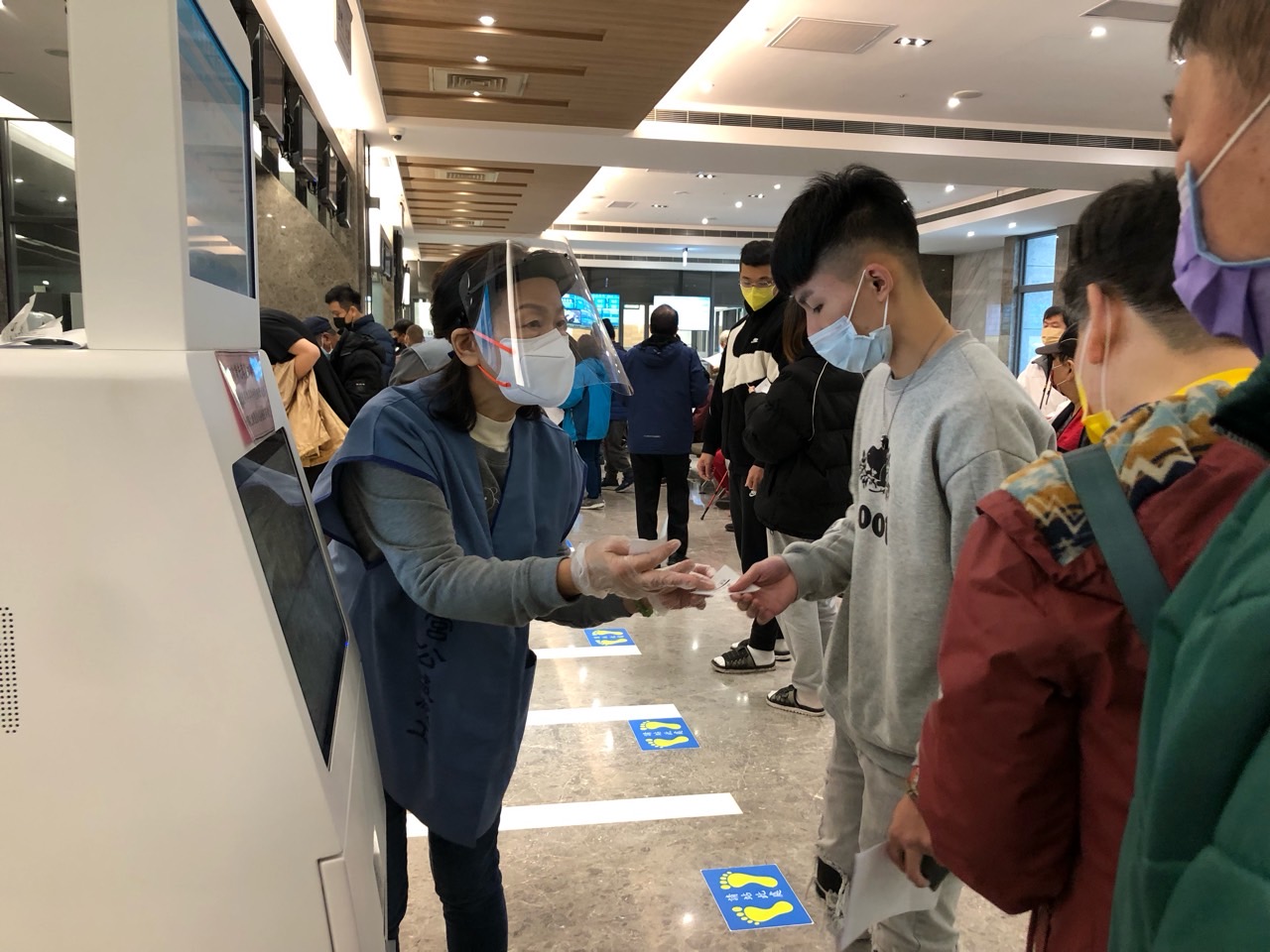 《溫暖人心的志工服務》(標題圖檔)